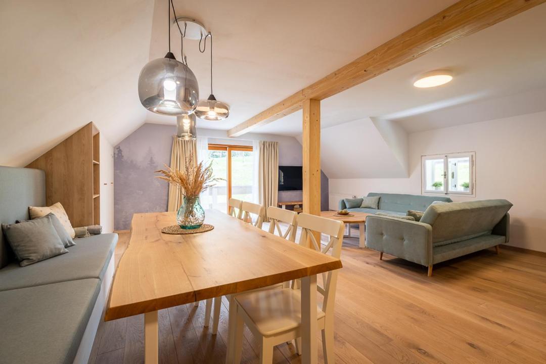 Apartmany U 3 Zbuju Malenovice  ภายนอก รูปภาพ