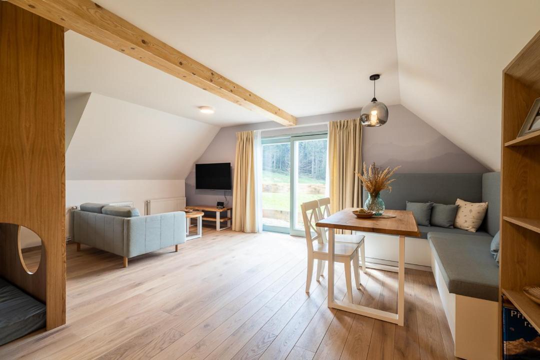 Apartmany U 3 Zbuju Malenovice  ภายนอก รูปภาพ